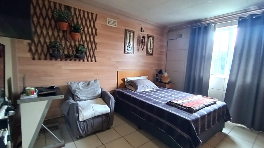 5 Bedroom Property for Sale in Yorkshire Estate Western Cape
